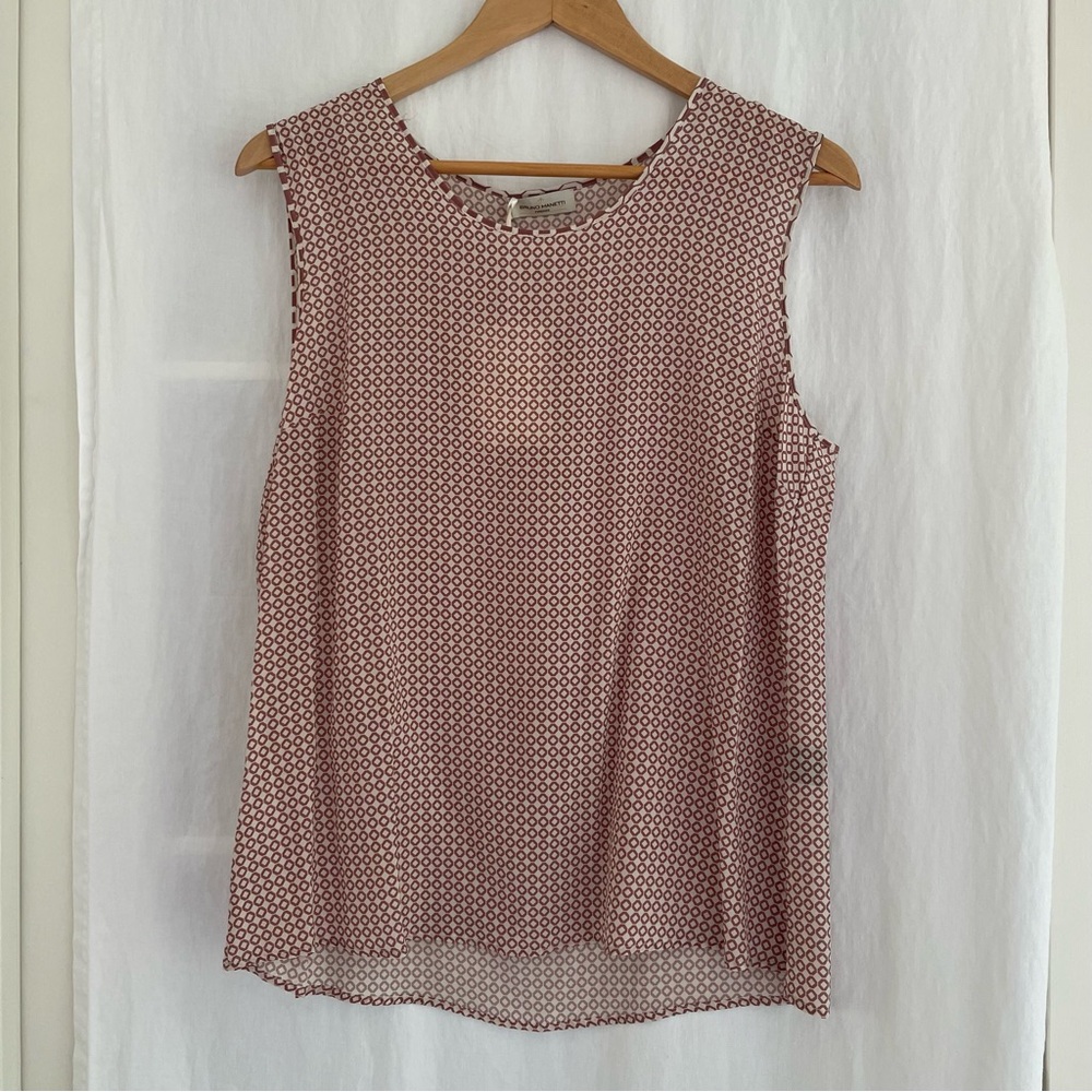 Dusky Pink Sleeveless Blouse with Relaxed Fit and Round Neckline